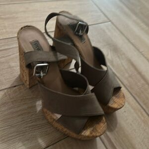 9.5 Brook Steve Maddens